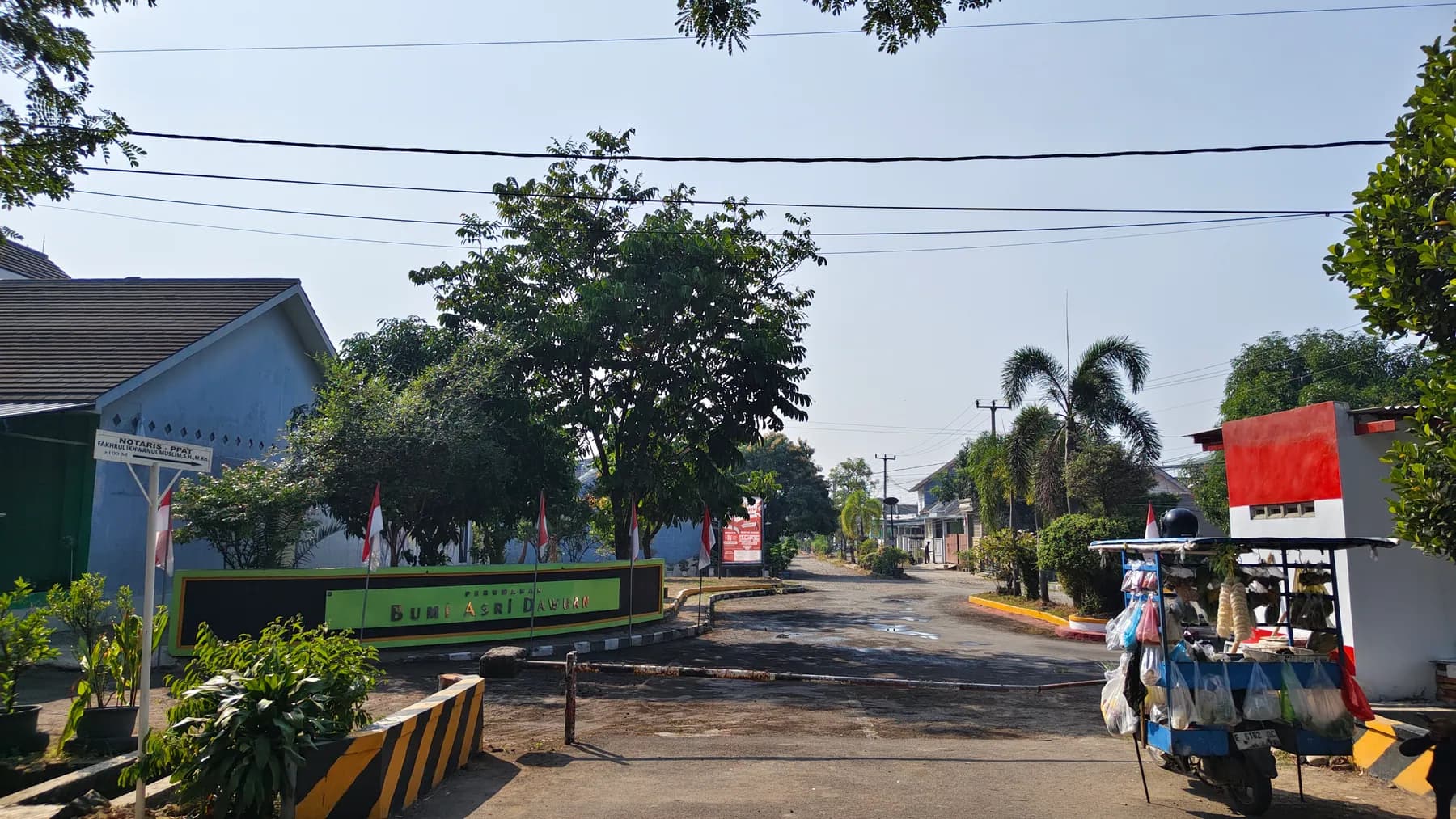 Jalan masuk kawasan Bumi Asri Dawuan